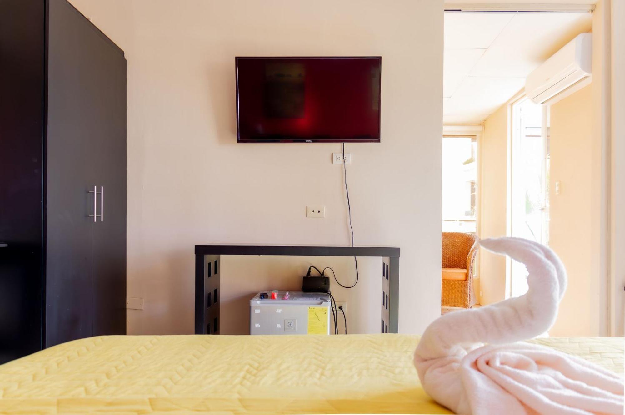 Hostal Antares Manta Exteriér fotografie