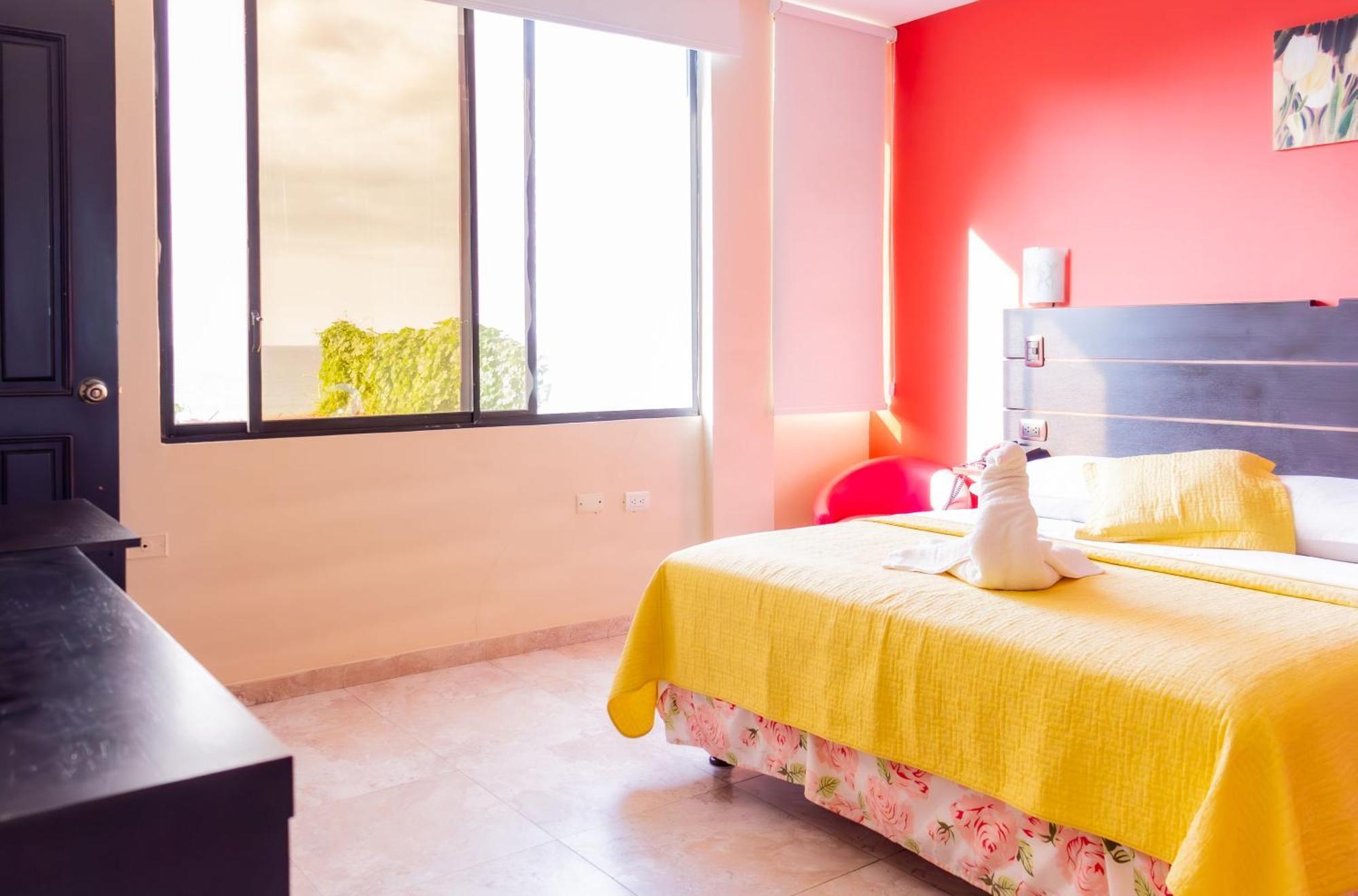 Hostal Antares Manta Exteriér fotografie