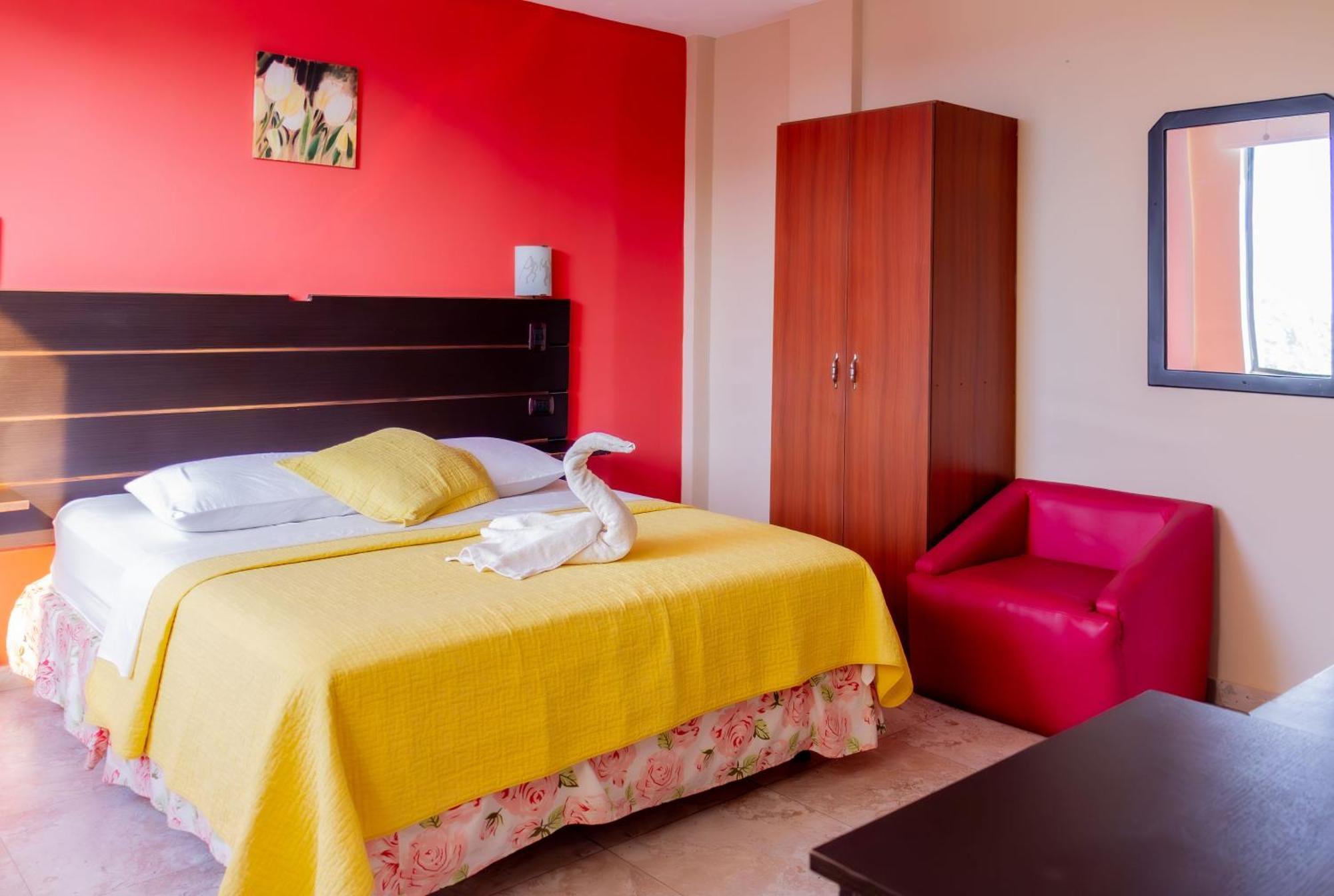 Hostal Antares Manta Exteriér fotografie