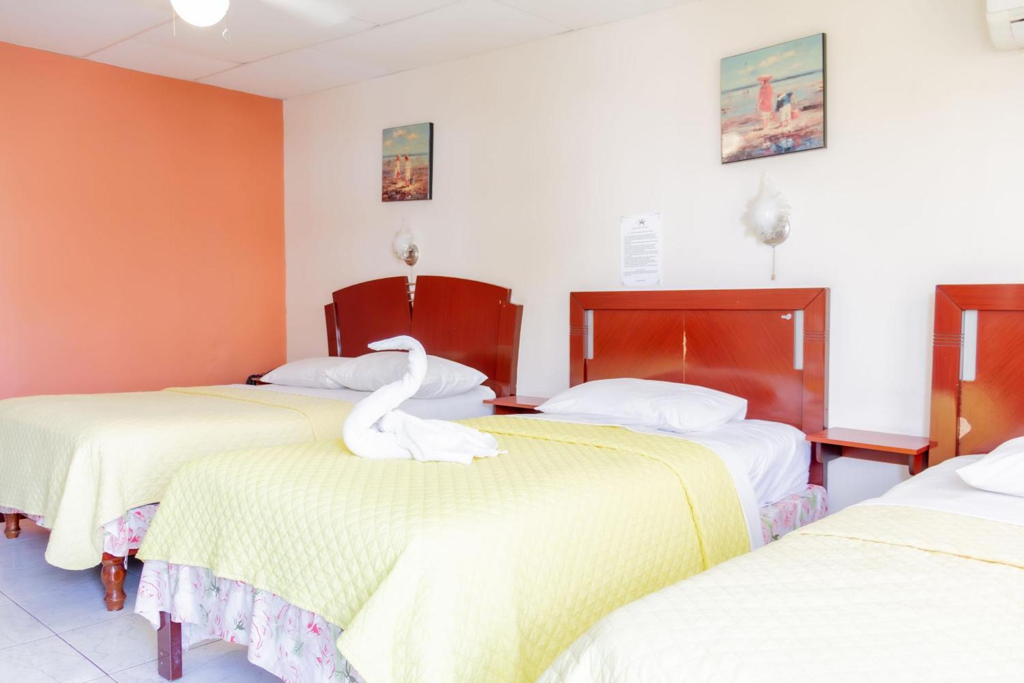 Hostal Antares Manta Exteriér fotografie