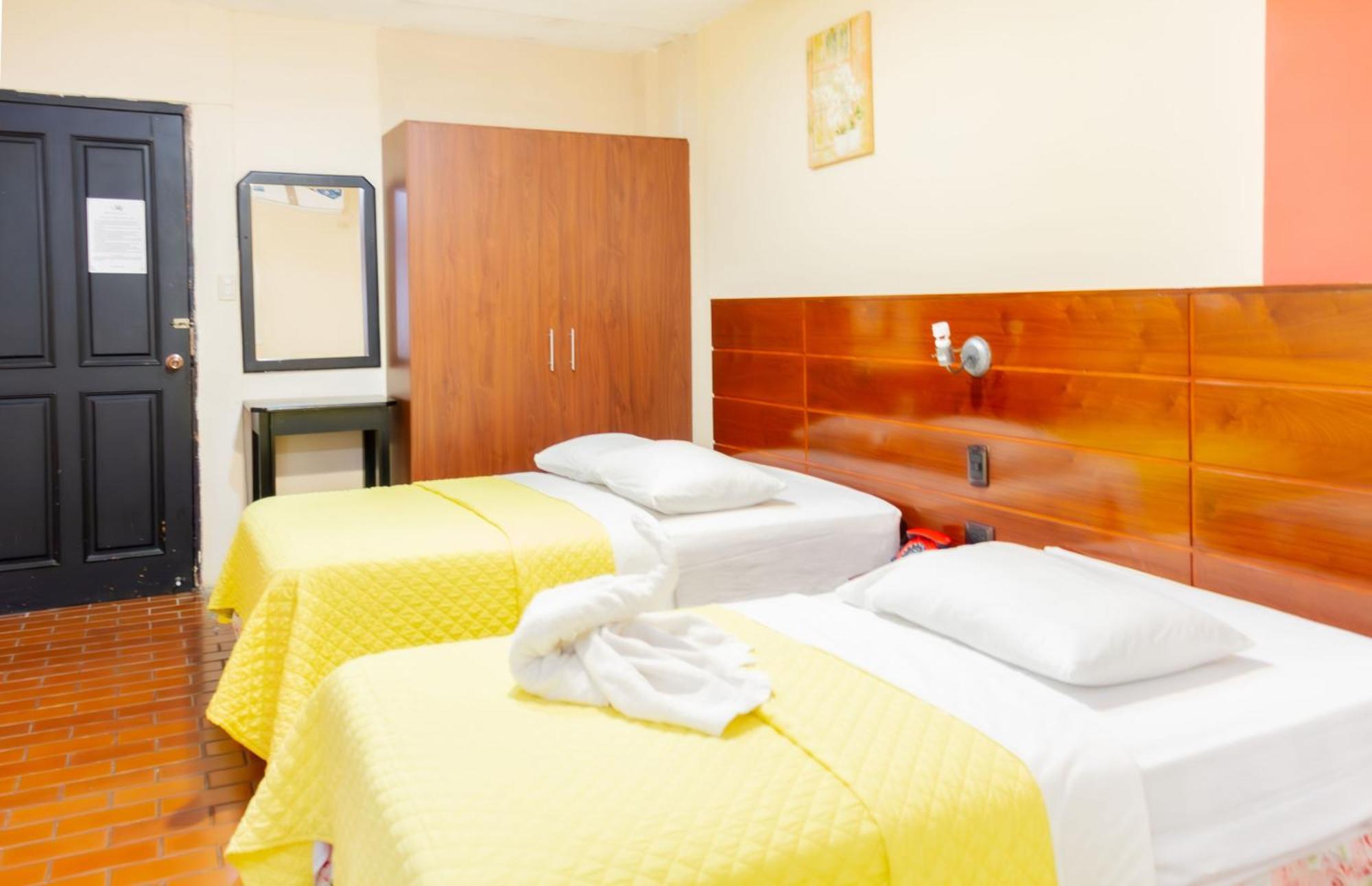 Hostal Antares Manta Exteriér fotografie