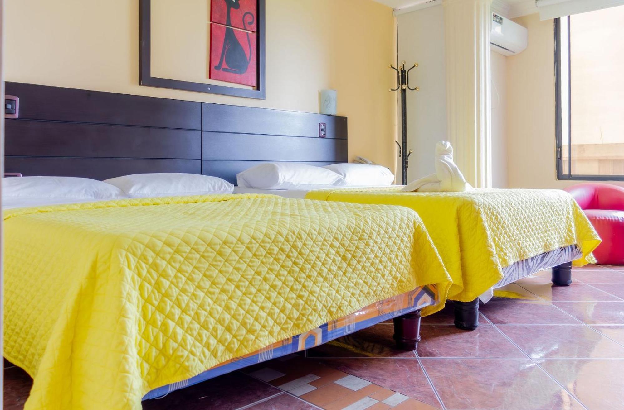 Hostal Antares Manta Exteriér fotografie